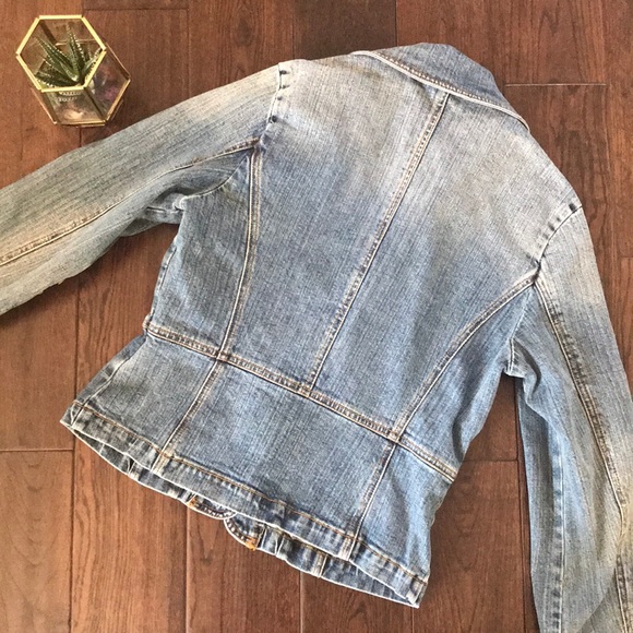 Apt 9 jean jacket slimming two button closure - Picture 6 of 6